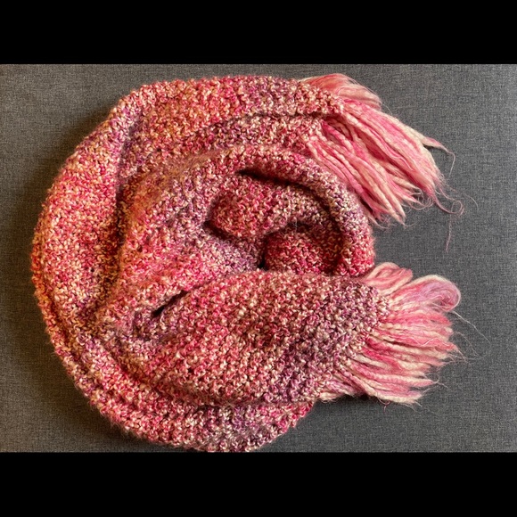 Pink and Purple Ombré Blanket Scarf - Picture 9 of 9